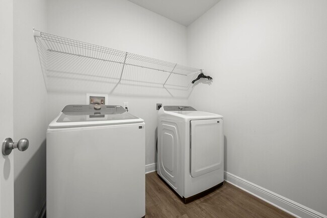 Building Photo - 464 Eagle Lake Wy