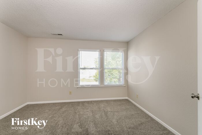 Building Photo - 11815 Buck Creek Cir