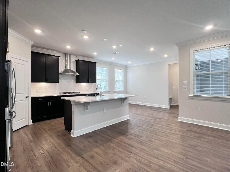 Building Photo - 413 Canyon Spring Trl