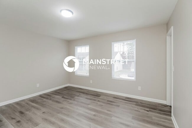 Building Photo - 3 Bedroom Pet-Friendly Home in Charlotte, NC with Main Street Renewal