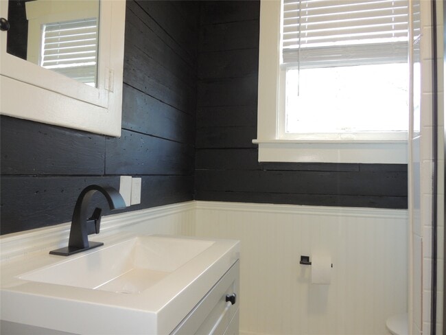 Building Photo - 3701 Bradley St