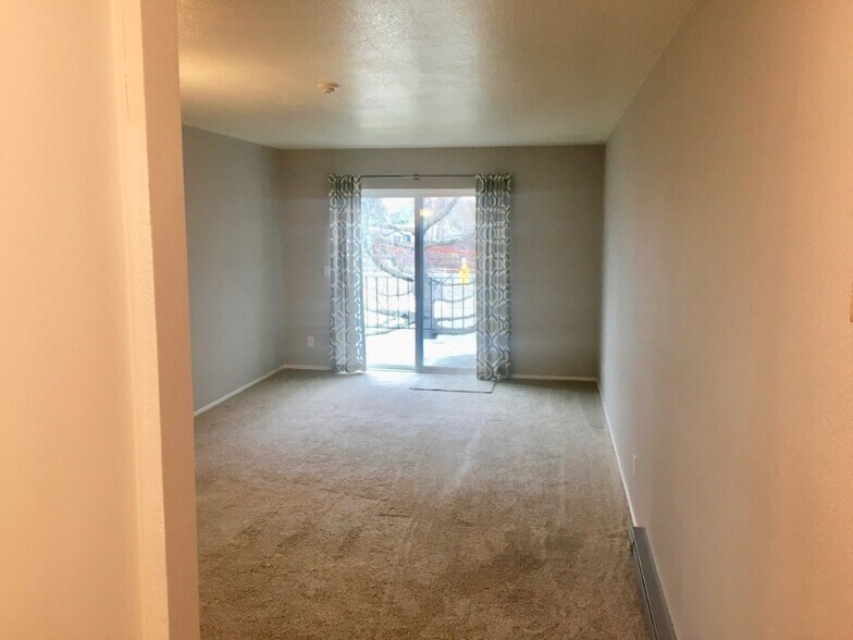 Building Photo - 776 Santa Alicia Dr