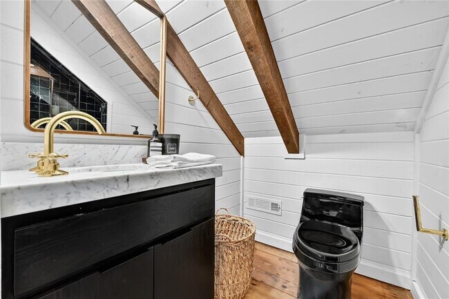 Building Photo - 545 Chestnut Ridge Cir