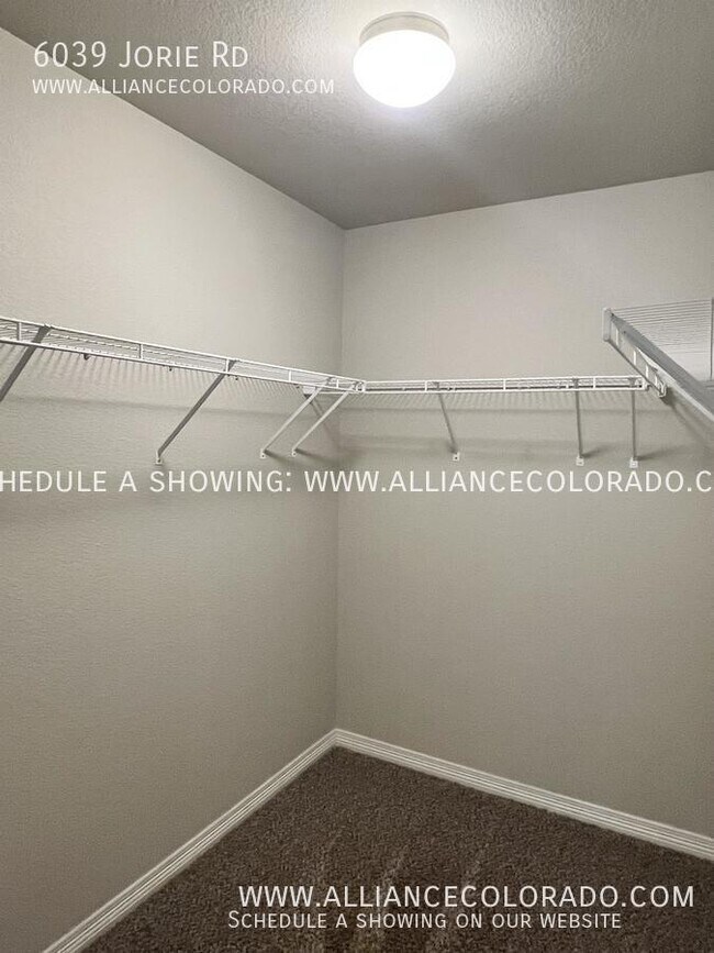 Building Photo - 6039 Jorie Rd