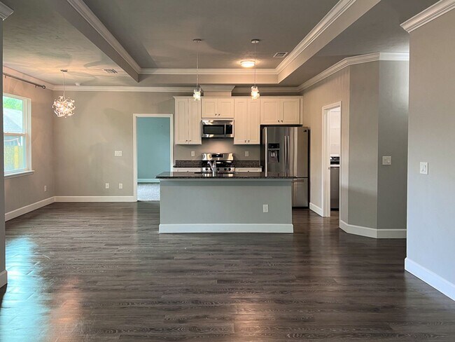 Building Photo - 3BR/2BA Home in Strawberry Fields