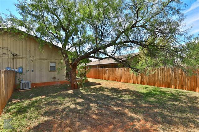 Building Photo - 4074 Russell Ave