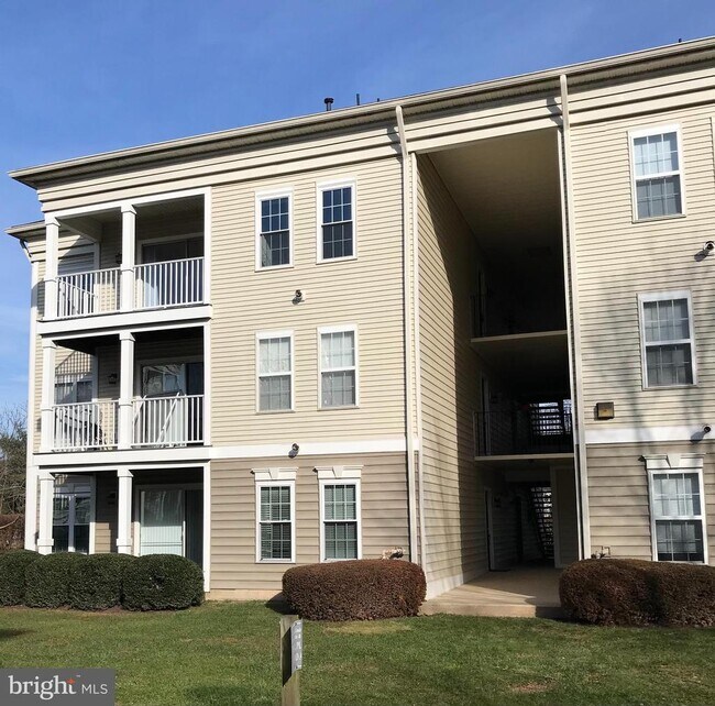 Building Photo - 13304 Kilmarnock Way