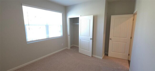 Building Photo - 6809 Scarlet Oak Way