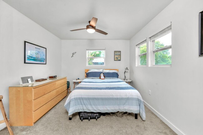 Building Photo - Charming 3-Bed home with 2.5 Baths in Fort...