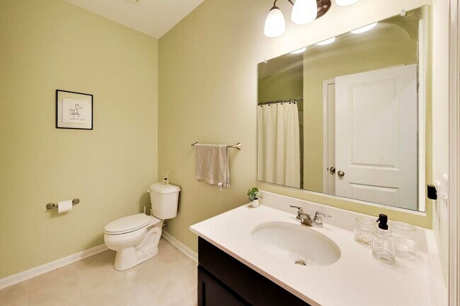 Building Photo - 420 Radcliff Ln