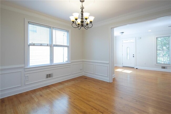 Building Photo - 1440 Hardee St NE