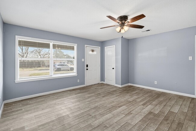 Building Photo - 2310 Merle St