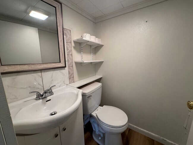 Building Photo - Cozy Tiny Home In Waynesville, MO to include utilities and WIFI!