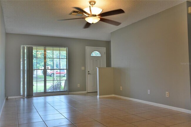 Building Photo - 10002 Turkey Trot Pl