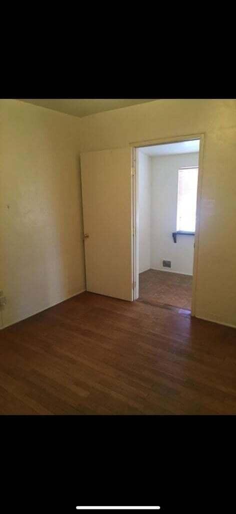 Building Photo - 825 Palomas Dr SE