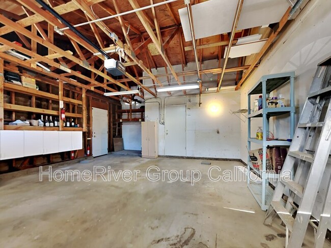 Building Photo - 8909 Sawtelle Way