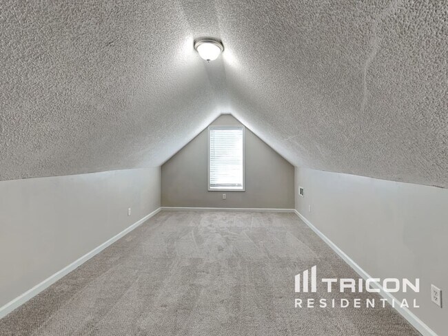 Building Photo - 4108 Lake Summit Ct