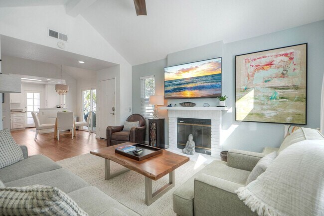 Building Photo - Furnished 2 bedroom in Carlsbad-Close to Beach