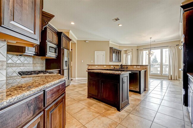 Building Photo - 2914 Cotswold Lane