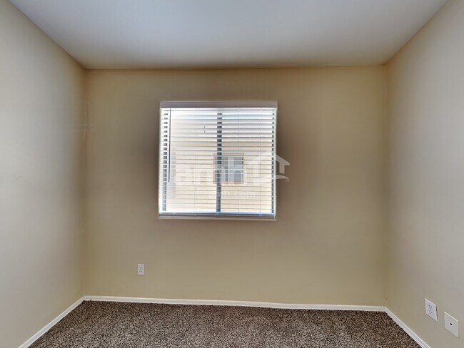 Building Photo - 4661 S Paseo Rio Bravo