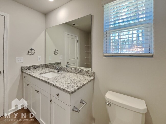 Building Photo - 132 Everglade Wy