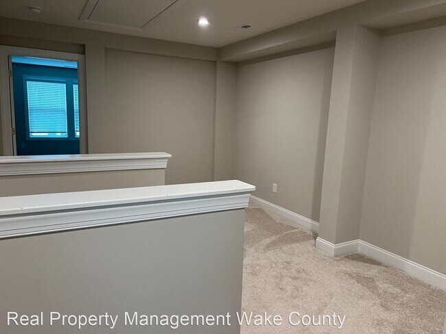 Building Photo - 3 br, 2.5 bath House - 722 Lampwick Lane