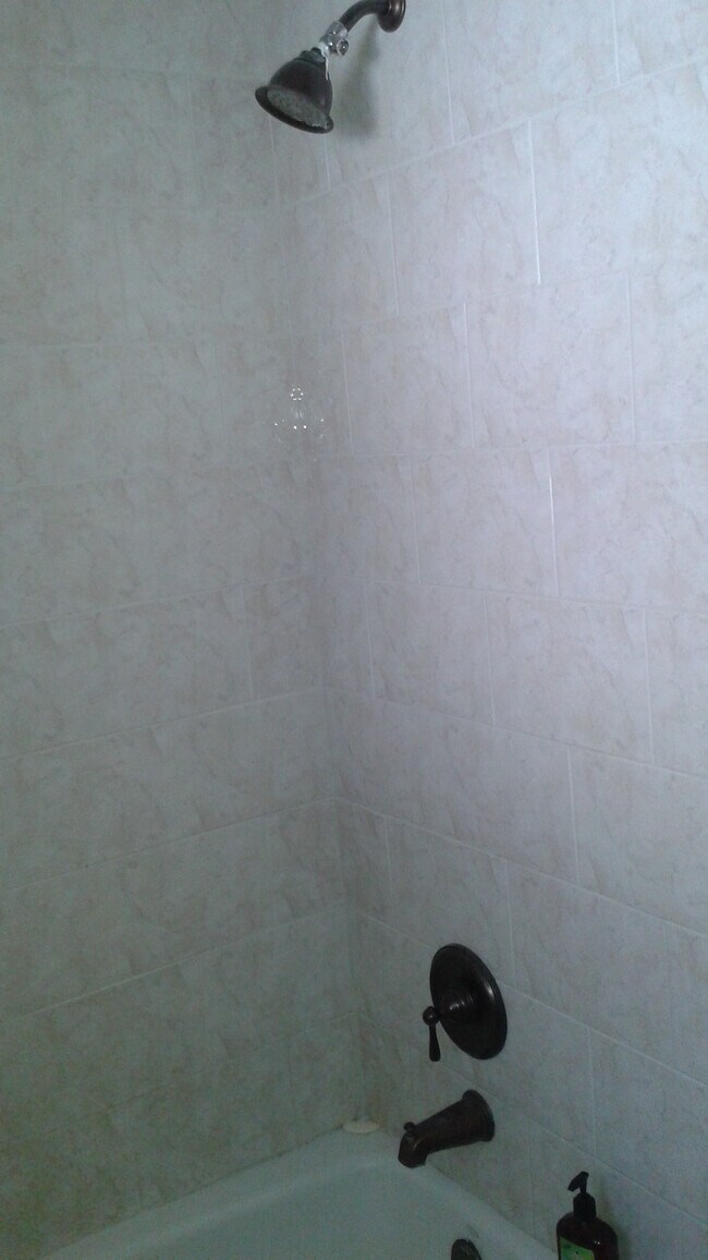 Building Photo - 2312 E 9th Ave