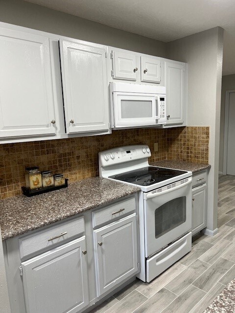 Building Photo - 2379 Briarwest Blvd