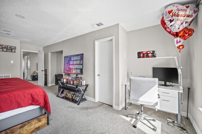 Building Photo - 6171 Dryad Dr