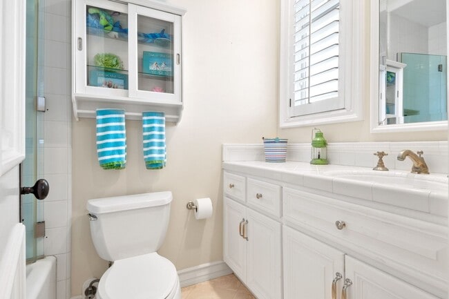 Building Photo - 1514 E Oceanfront