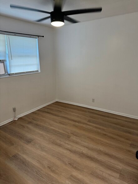 Building Photo - 171 S Broadway