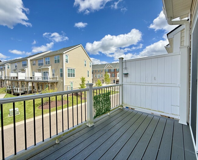 Building Photo - 2731 S Spurway Dr