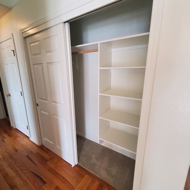 Building Photo - Charming West Boise Home with Spacious Yard and Modern. Prime Location!