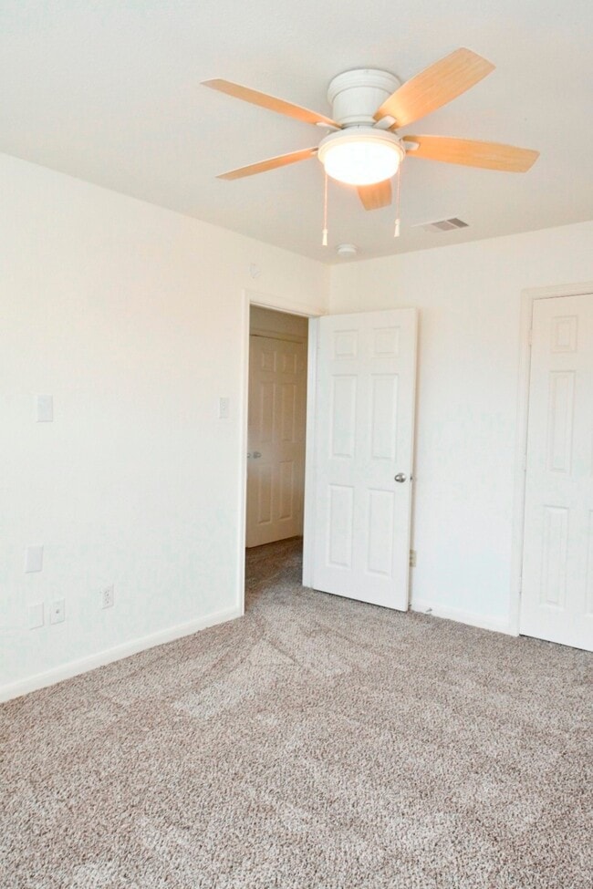 Building Photo - 13070 Lawsons Creek Ln