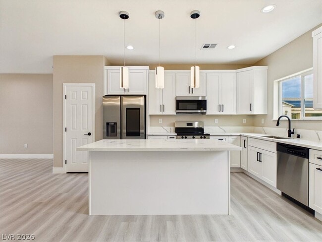 Building Photo - 1740 Jerome Ln