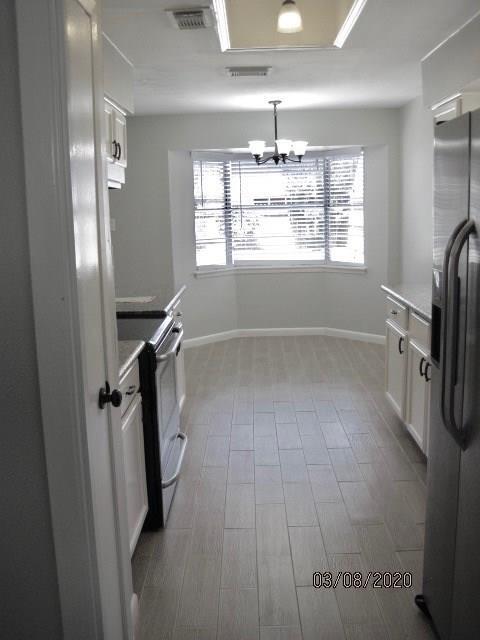 Building Photo - 16011 Hickory Knoll Dr