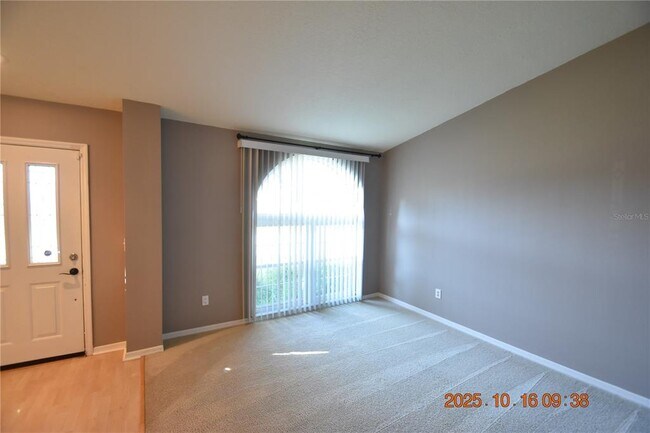 Building Photo - 2712 Falling Leaves Dr