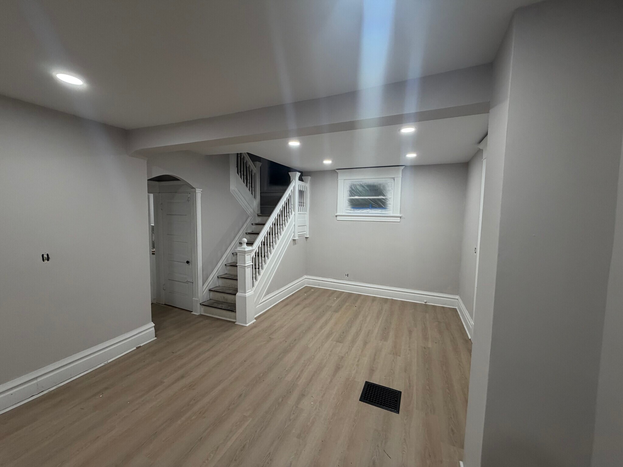 Building Photo - 551 Wilson Ave