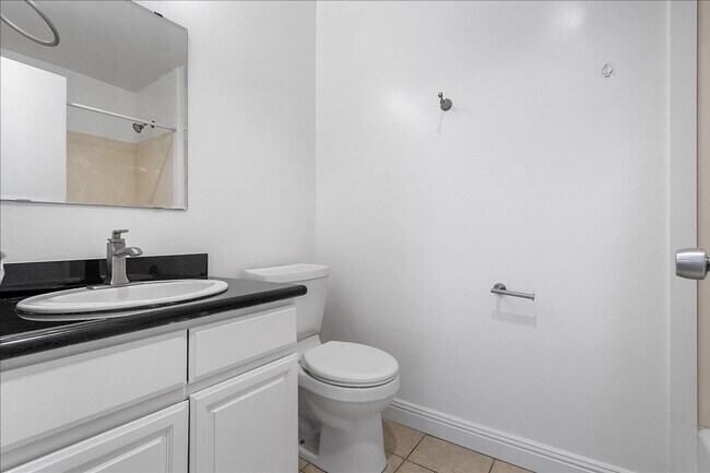 Building Photo - 955 Shorepoint Ct