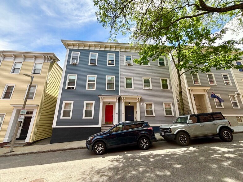 Building Photo - 35 Mystic St