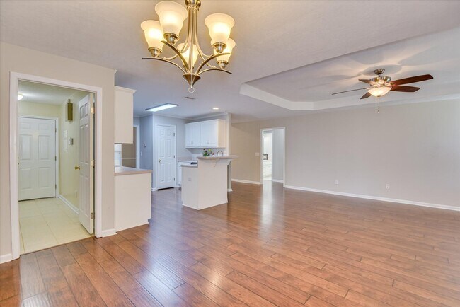 Building Photo - 703 Cannock Loop