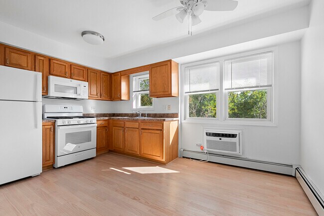 Building Photo - 7121 W 110th St