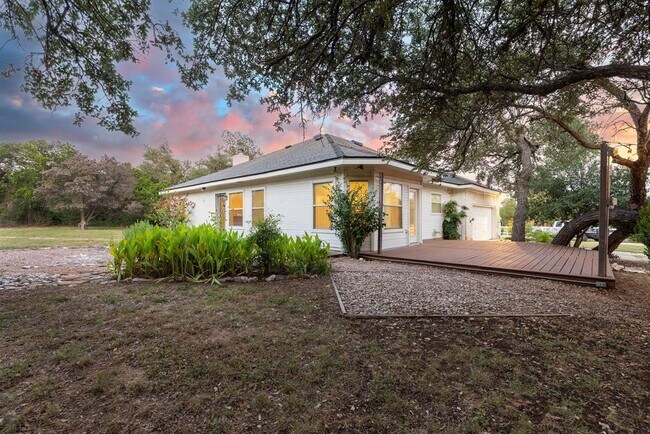 Building Photo - 704 Ridgmar Rd