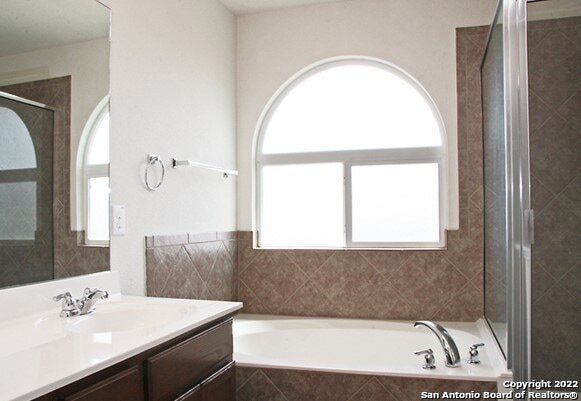 Building Photo - 547 Red Quill Nest