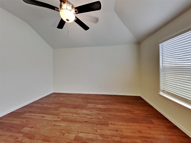Building Photo - 3906 Hawthorn Glen Ct