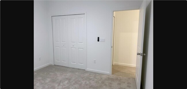 Building Photo - 63 River Strand Ln