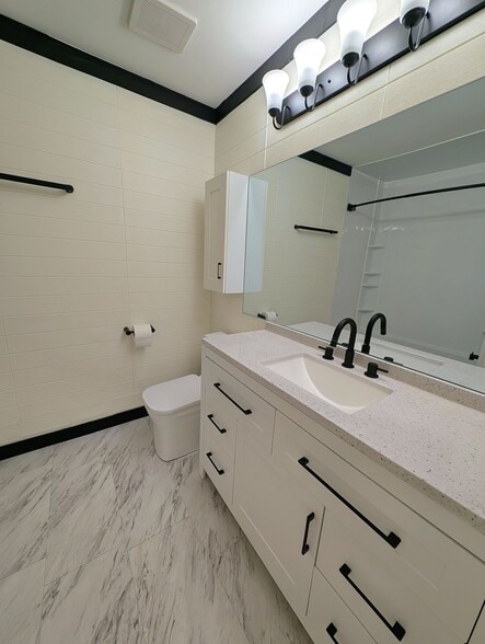 Building Photo - 20963 Timber Ridge Ter
