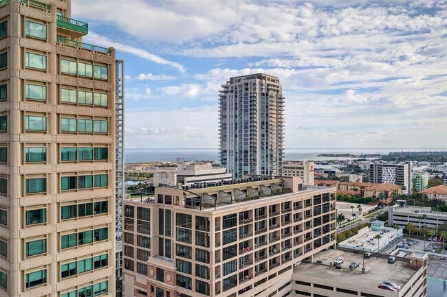 Building Photo - 275 1st Ave S