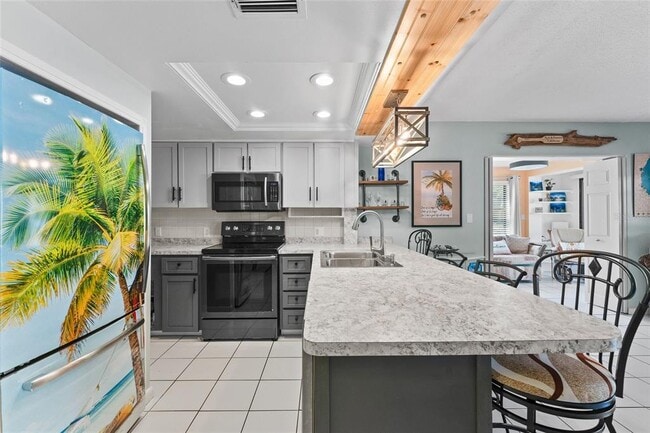 Building Photo - 2571 Cyprus Dr
