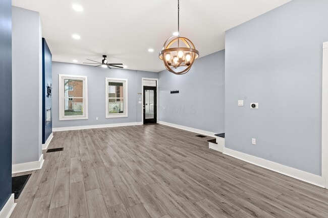 Building Photo - 640 Neil Ave